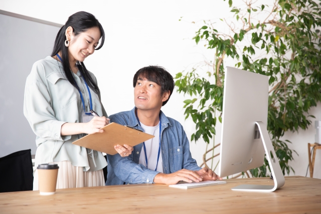 不倫のキッカケの職場での出会い画像